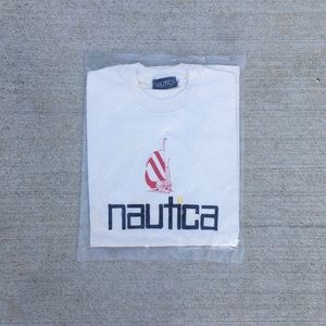 🚨SOLD🚨Vintage bootleg nautica all embroidered t